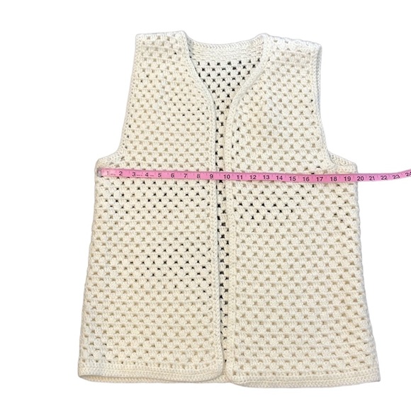 Handmade Knit Cream Coloured Vest - Size Large - Picture 5 of 8